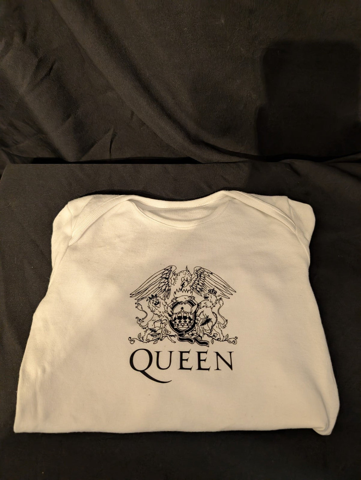 Queen Baby Grow