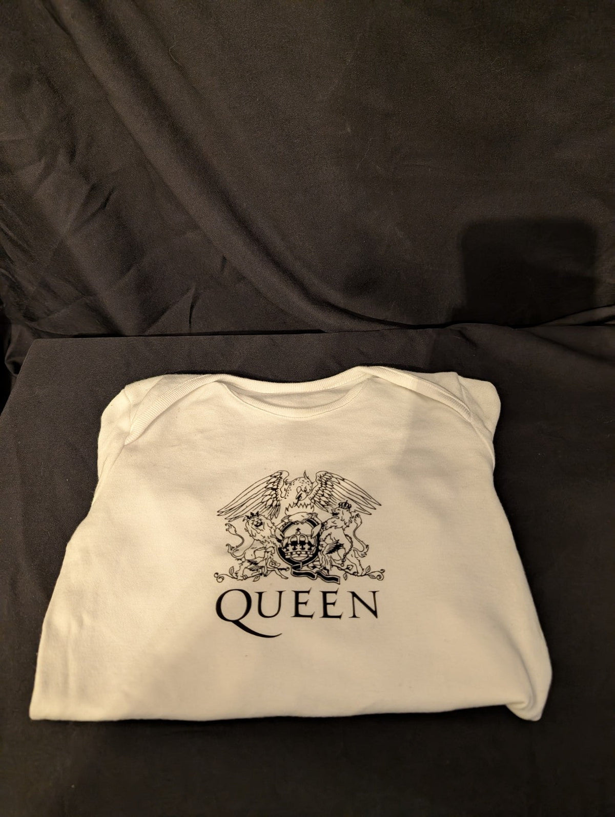 Queen Baby Grow